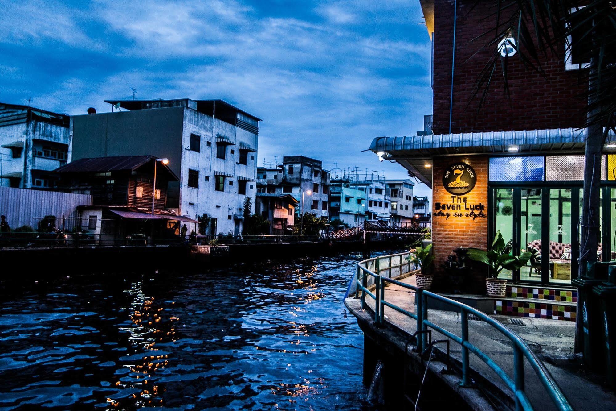 The Seven Luck Otel Bangkok Dış mekan fotoğraf